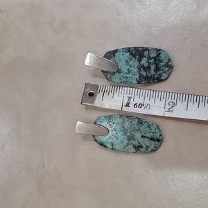 Ladies Kendra Scott pierced earrings